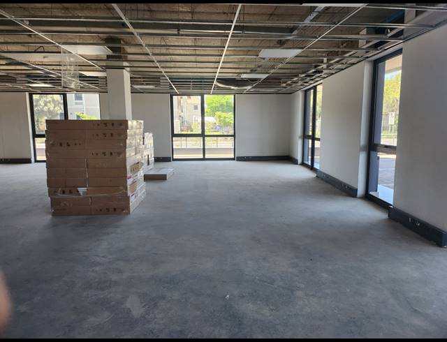 672M² OFFICE TO LET IN VORNA VALLEY